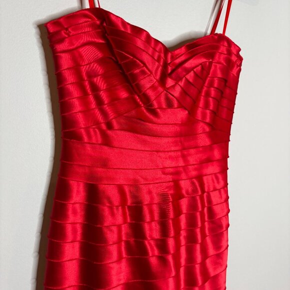BCBG MaxAzria Y2K red strapless bandage style gown - Picture 3 of 9